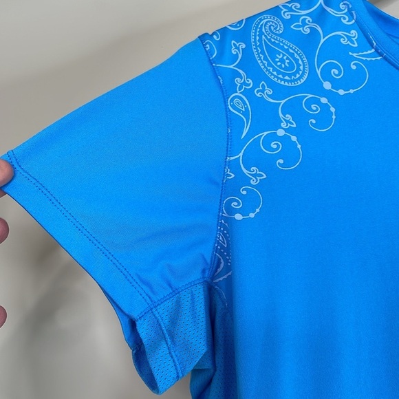 Denver Hayes Fitted Activewear Short Sleeve T-Shirt Bright Blue Paisley Mesh L - Picture 4 of 11